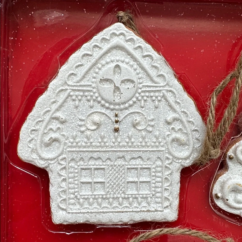 Martha Stewart White Gingerbread Garland 4 Foot Long - Resin Christmas Cookie